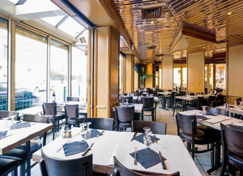 Le Theatre Hotel Suresnes Eksteriør billede